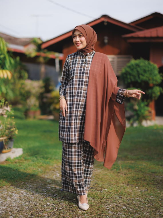 Kurung Laila
